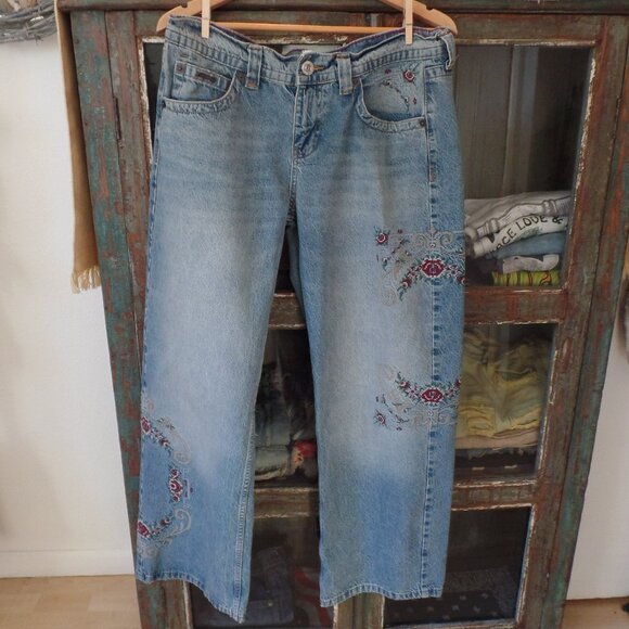 Urban Outfitters BDG Kayla Embroidered Jean Size 33 NWOT - Picture 5 of 11